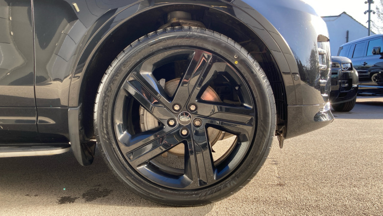 Land Rover Discovery 3.0 D300 Dynamic SE 5dr Auto Diesel Station Wagon